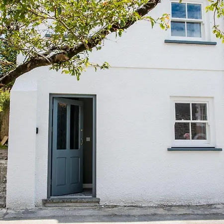 Chapel View- Beautiful Central Cottage With Nearby Restaurants & Castle Walk Laugharne Exterior photo