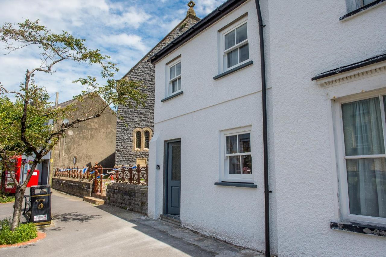 Holiday home Chapel View- Beautiful With Nearby Restaurants & Castle Walk Laugharne